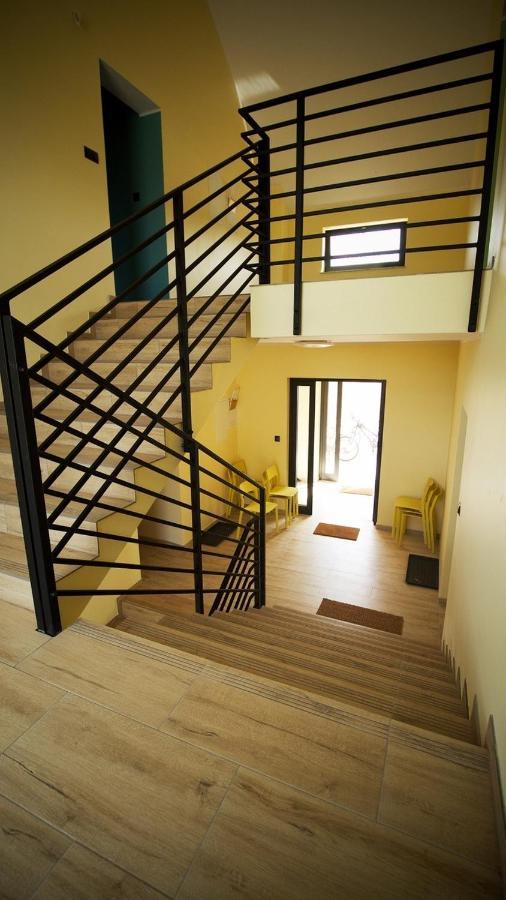 Jks Barlomino Apartment Bagian luar foto